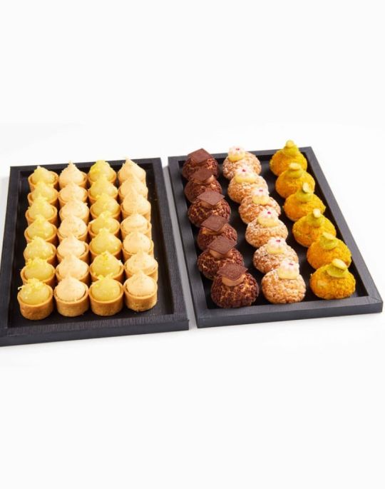 Coffret de mini-tartelettes et mini-choux
